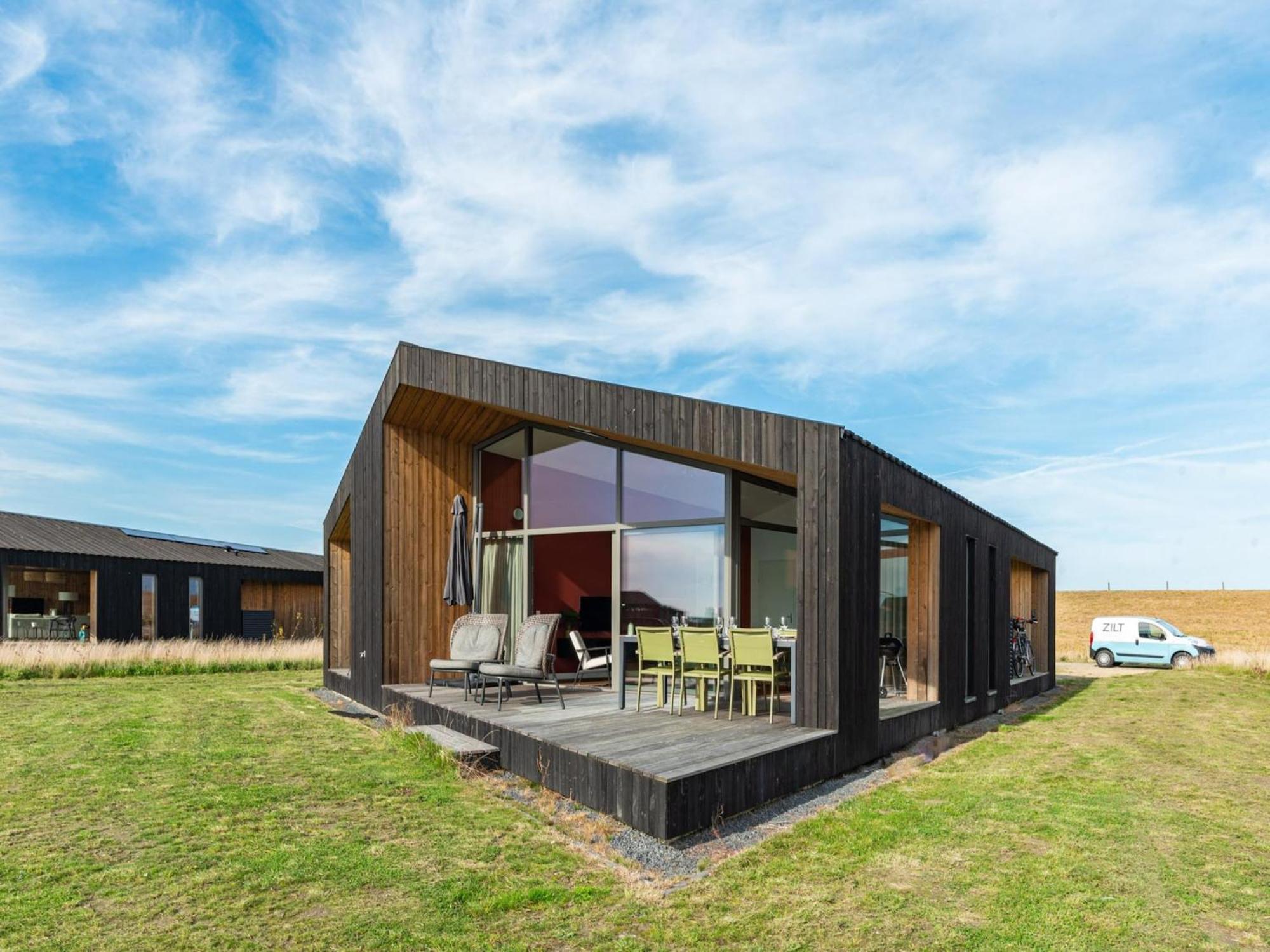 Vakantiehuis Welcoming With Terrace *